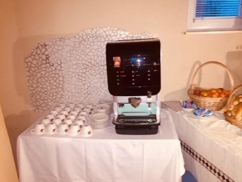 Hotel U Tri Lvu Ceske Budejovice Bagian luar foto