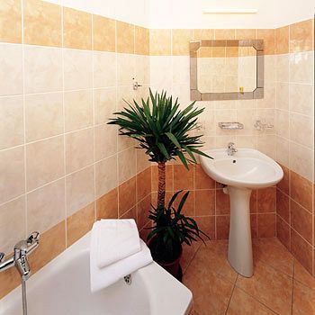 Hotel U Tri Lvu Ceske Budejovice Bagian luar foto